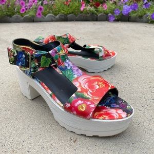 candie’s floral wedges!
